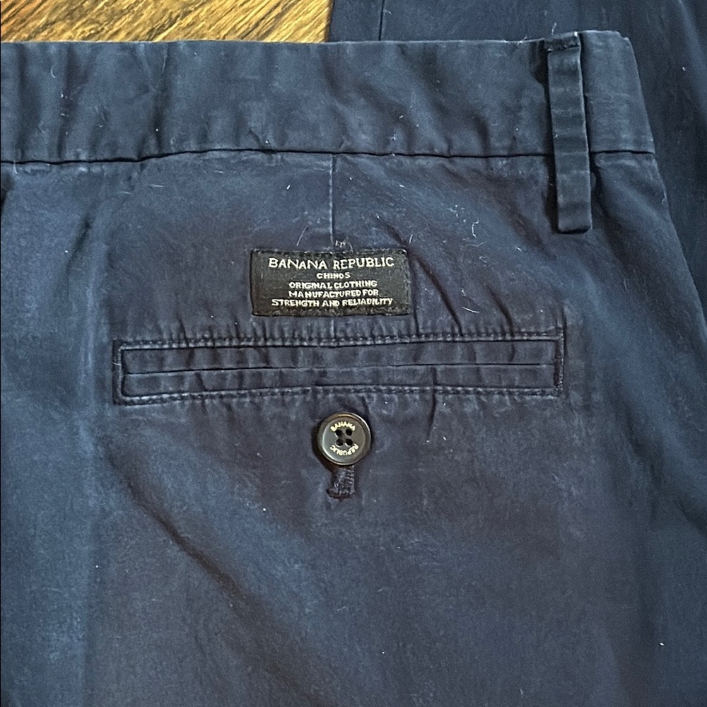 Banana Republic Men's Navy chinos school uniform 30x30 - Picture 4 of 6